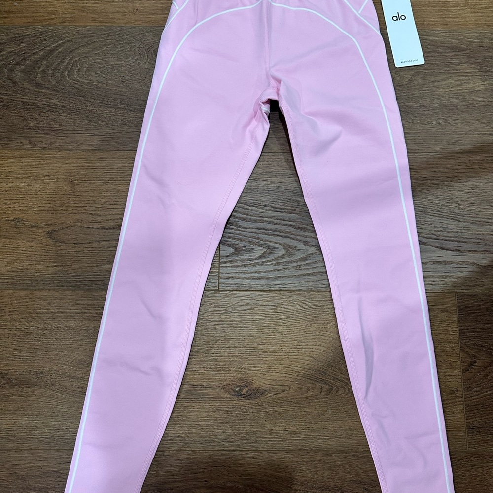 NWT- ALO Yoga Sweet Pink Airbrush Leggings